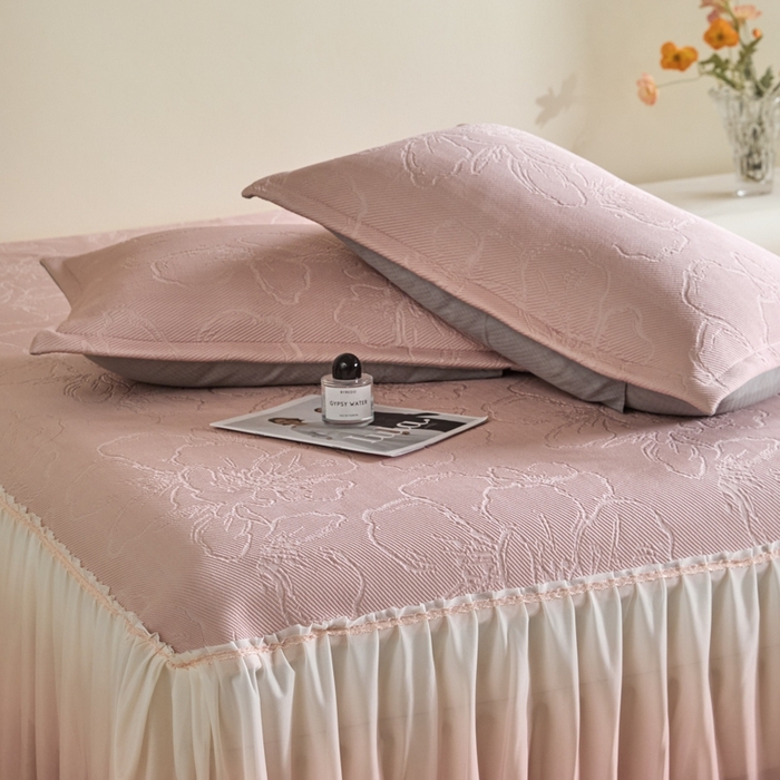 91家纺网 家纺一手货源 找家纺 （总）卡初家居（原微来） 2025新款乙纶冰豆豆渐变色床裙款凉席席子