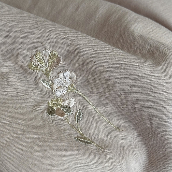 91家纺网 家纺一手货源 找家纺 鹿班家居 2025年夏季双层皱皱纱刺绣夏被系列—猫耳花园【标准会员-20元】 棕色