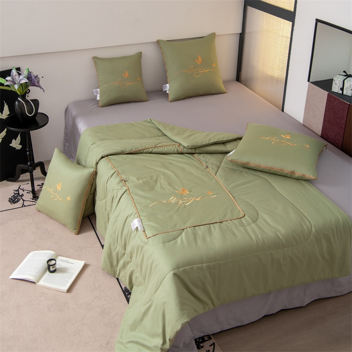 91家纺网 家纺一手货源 找家纺 照世家纺 2025新款柔软透气全棉抱枕被-蝶影（控价不低于40*40的69，45*45的89，50*50的109，55*55的139，60*60的189）蝶影-草绿