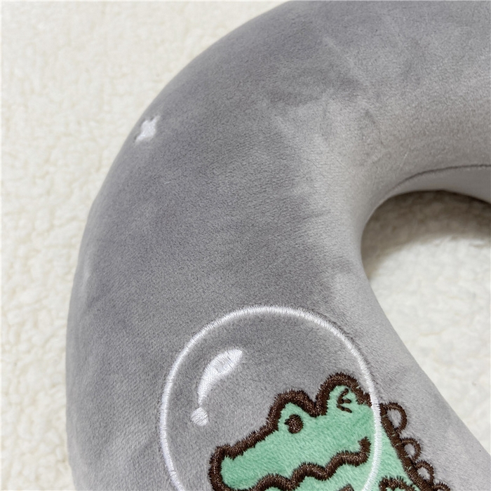 91家纺网 家纺一手货源 找家纺 卡奥 2025新款卡通U型枕护颈枕旅行颈椎枕