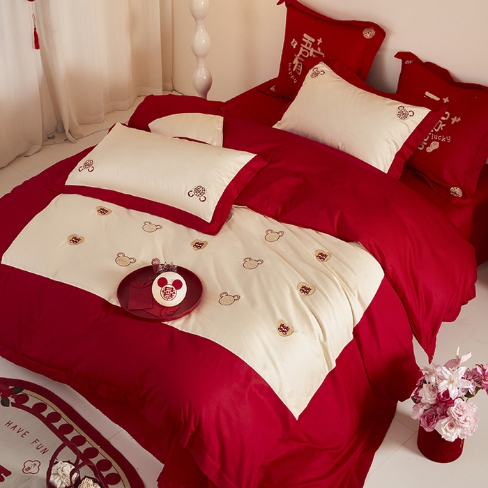 91家纺网 家纺一手货源 找家纺 玉雅家纺 2025新款长绒棉花边款刺绣时尚婚庆四件套 心欢喜