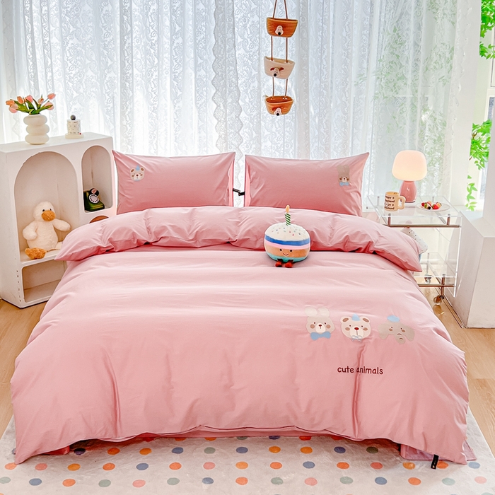 91家纺网 家纺一手货源 找家纺 曼町家居 2025春夏新款40支全棉纯棉水洗棉刺绣四件套 元气星喵-慕斯粉