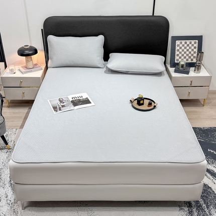 91家纺网 家纺一手货源 找家纺 春寻家纺 2025新款凉豆豆凉席冰丝席 高级灰