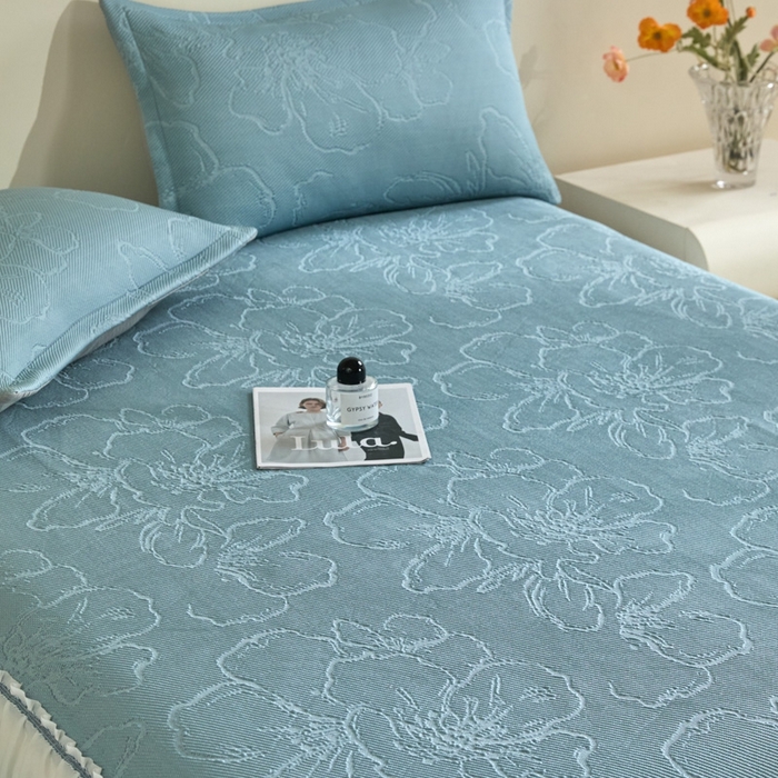 91家纺网 家纺一手货源 找家纺 卡初家居（原微来） 2025新款乙纶冰豆豆渐变色床裙款凉席席子 渐变蓝