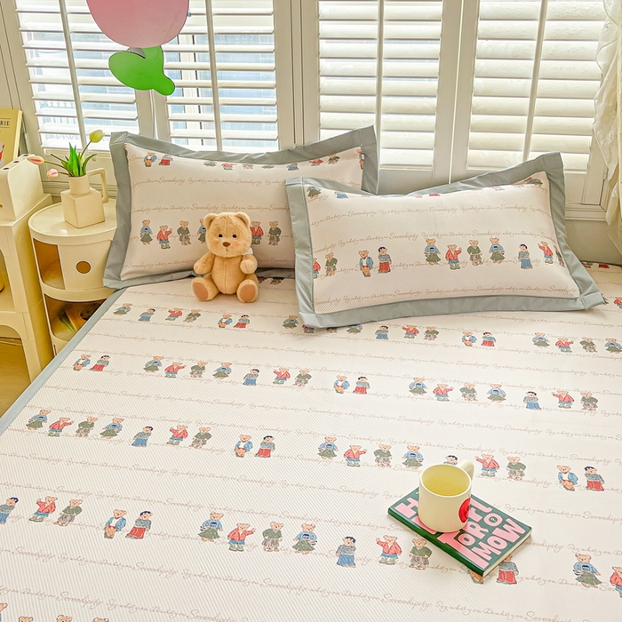 91家纺网 家纺一手货源 找家纺 星座家纺 2025新款复合提花凉感丝凉席三件套平铺款 萌熊印象