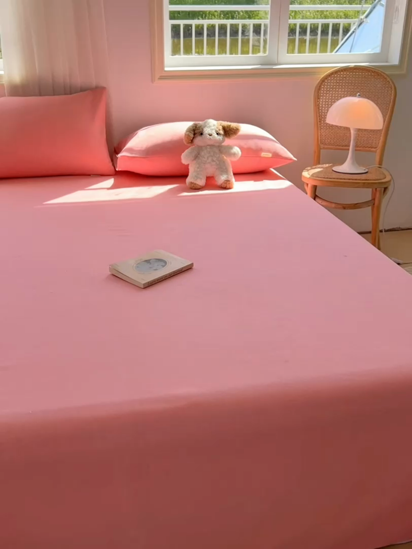 91家纺网 家纺一手货源 找家纺 爱彼家纺 2025新款热门卡通条纹原棉老粗布凉席床单 格调-粉