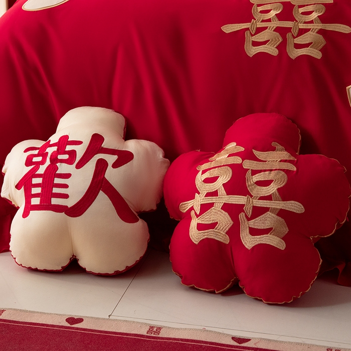 91家纺网 家纺一手货源 找家纺 玉雅家纺 2025新款长绒棉花边款刺绣时尚婚庆四件套 花边款-今世缘