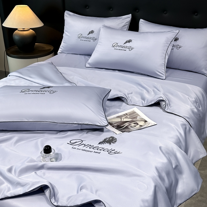 91家纺网 家纺一手货源 找家纺 伊梵居 2025新款水洗真丝刺绣夏被四件套 梦羽-星黛紫