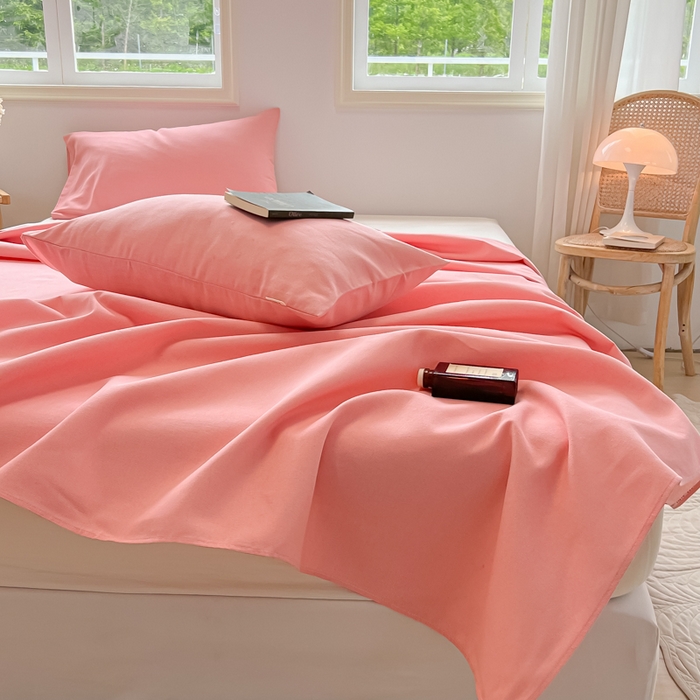 91家纺网 家纺一手货源 找家纺 爱彼家纺 2025新款热门卡通条纹原棉老粗布凉席床单 格调-粉