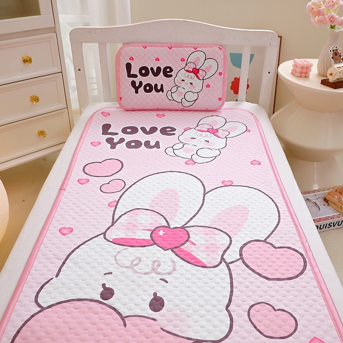 91家纺网 家纺一手货源 找家纺 八零年代  2025新款3D凉豆豆大版卡通儿童凉席夏被三件套冰豆豆凉席 凉豆豆 爱心小兔