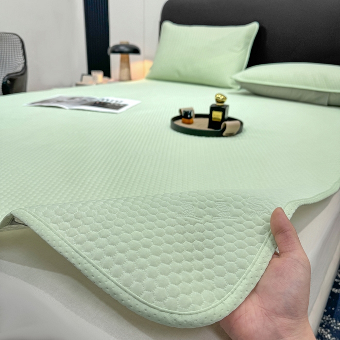 91家纺网 家纺一手货源 找家纺 春寻家纺 2025新款凉豆豆凉席冰丝席 薄荷绿