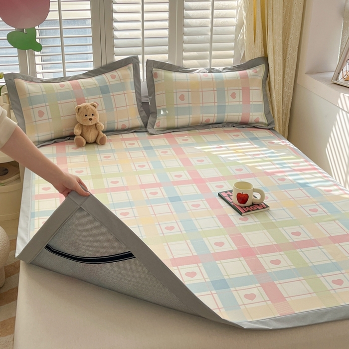 91家纺网 家纺一手货源 找家纺 星座家纺 2025新款复合提花凉感丝凉席三件套平铺款 爱心气泡粉