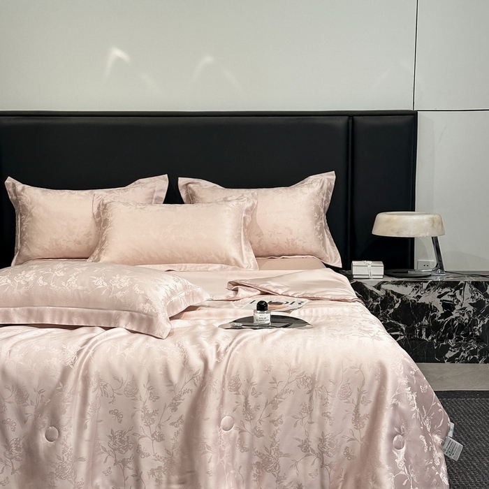 91家纺网 家纺一手货源 找家纺 （总） 慕晨 2025新款莱赛尔提花四件套高级简奢款天丝夏被4件套直播热款