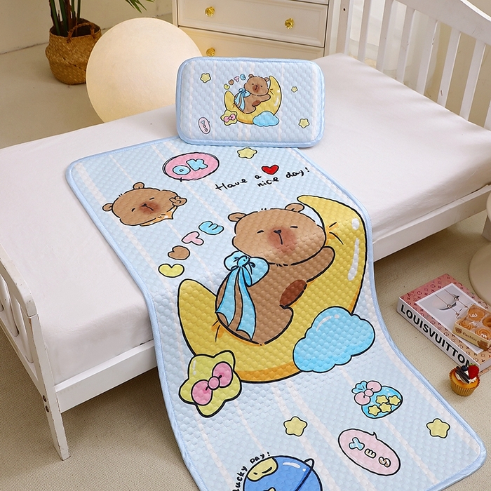 91家纺网 家纺一手货源 找家纺 八零年代  2025新款3D凉豆豆大版卡通儿童凉席夏被三件套冰豆豆凉席 凉豆豆 月亮卡皮巴拉