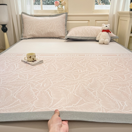 91家纺网 家纺一手货源 找家纺 星座家纺 2025新款复合提花凉感丝凉席三件套平铺款 叶之语-奶咖