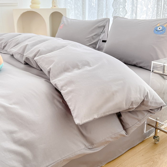 91家纺网 家纺一手货源 找家纺 曼町家居 2025春夏新款40支全棉纯棉水洗棉刺绣四件套 哆啦趣梦-薄雾灰