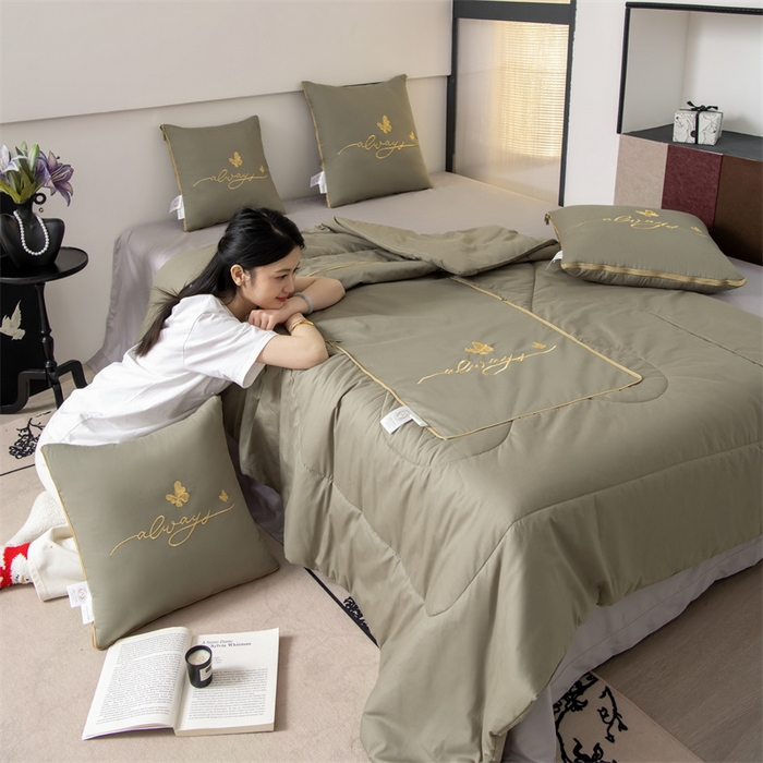 91家纺网 家纺一手货源 找家纺 照世家纺 2025新款柔软透气全棉抱枕被-蝶影（控价不低于40*40的69，45*45的89，50*50的109，55*55的139，60*60的189）蝶影-灰