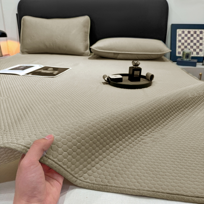 91家纺网 家纺一手货源 找家纺 春寻家纺 2025新款凉豆豆凉席冰丝席 香槟色