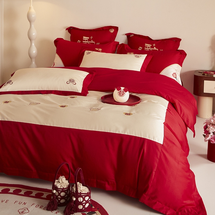 91家纺网 家纺一手货源 找家纺 玉雅家纺 2025新款长绒棉花边款刺绣时尚婚庆四件套 心欢喜