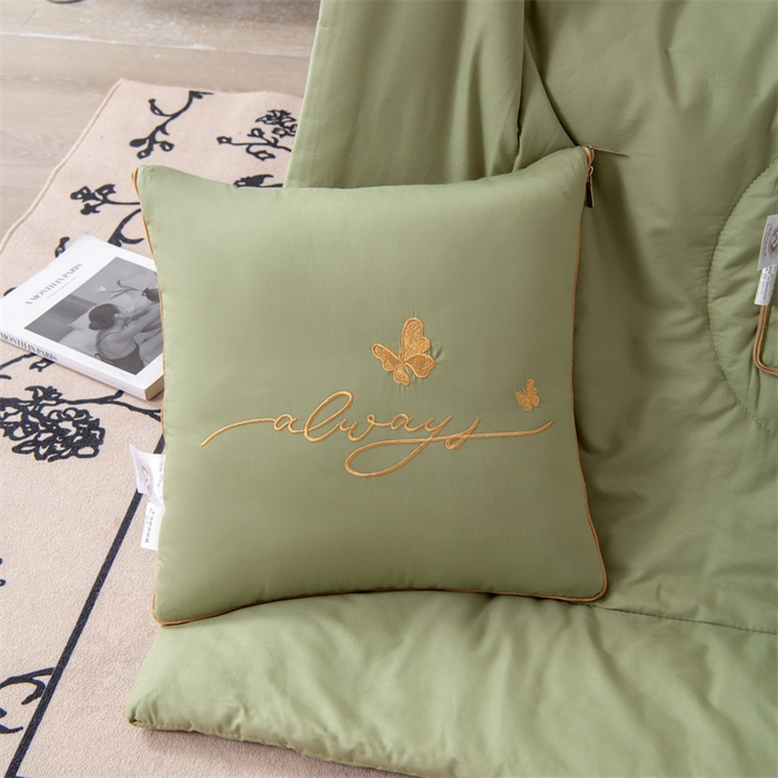 91家纺网 家纺一手货源 找家纺 照世家纺 2025新款柔软透气全棉抱枕被-蝶影（控价不低于40*40的69，45*45的89，50*50的109，55*55的139，60*60的189）蝶影-草绿