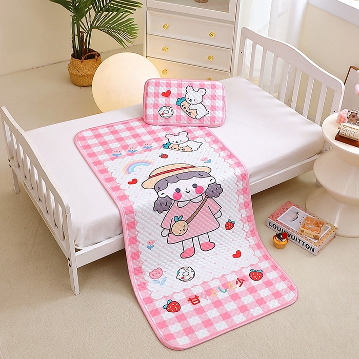 91家纺网 家纺一手货源 找家纺 八零年代  2025新款3D凉豆豆大版卡通儿童凉席夏被三件套冰豆豆凉席 凉豆豆 可爱女孩