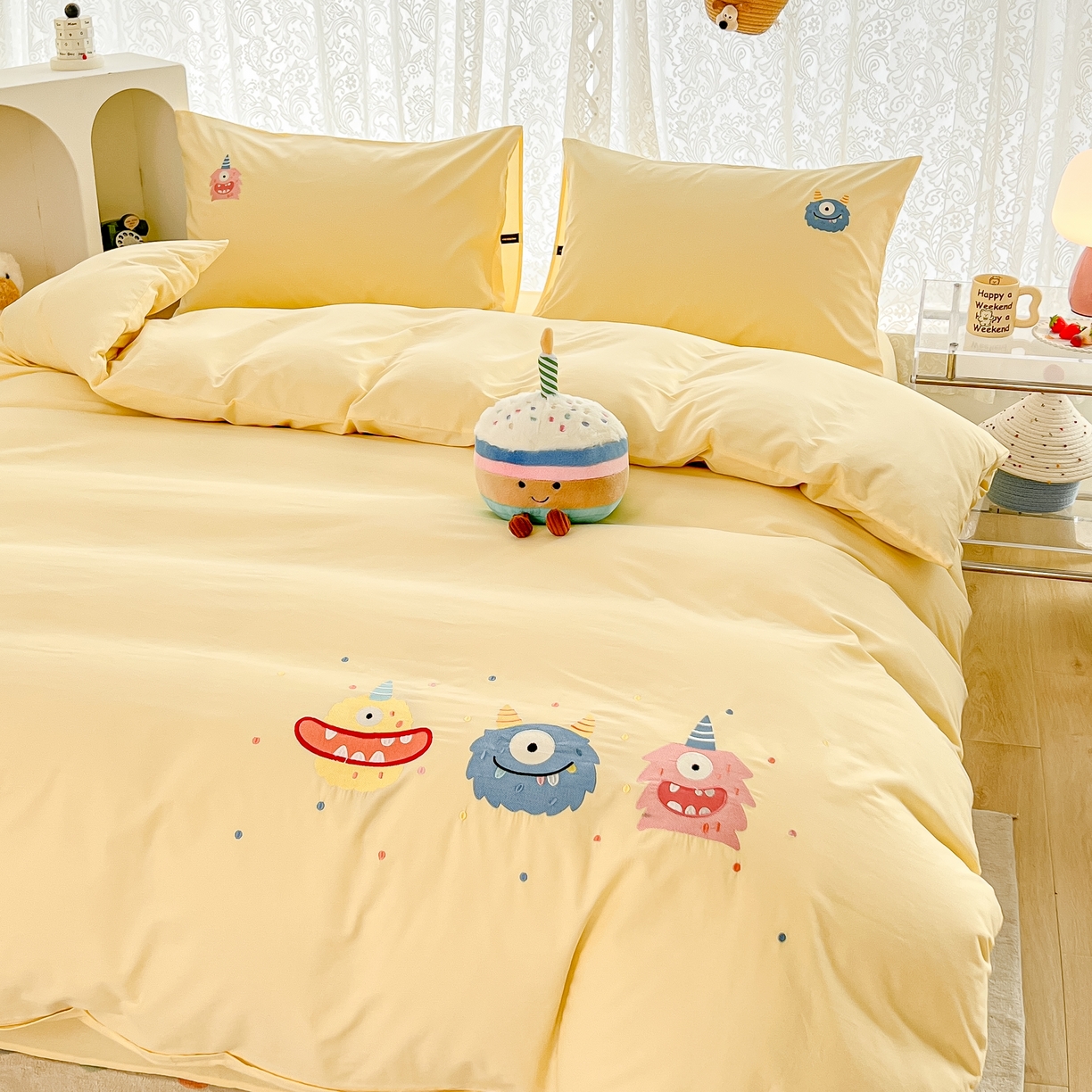 91家纺网 家纺一手货源 找家纺 曼町家居 2025春夏新款40支全棉纯棉水洗棉刺绣四件套 哆啦趣梦--奶油黄