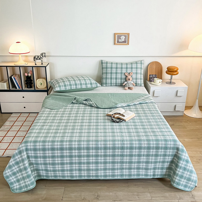 91家纺网 家纺一手货源 找家纺 沐纯家居 2025新款格子款天丝棉床盖三件套 布丁绿