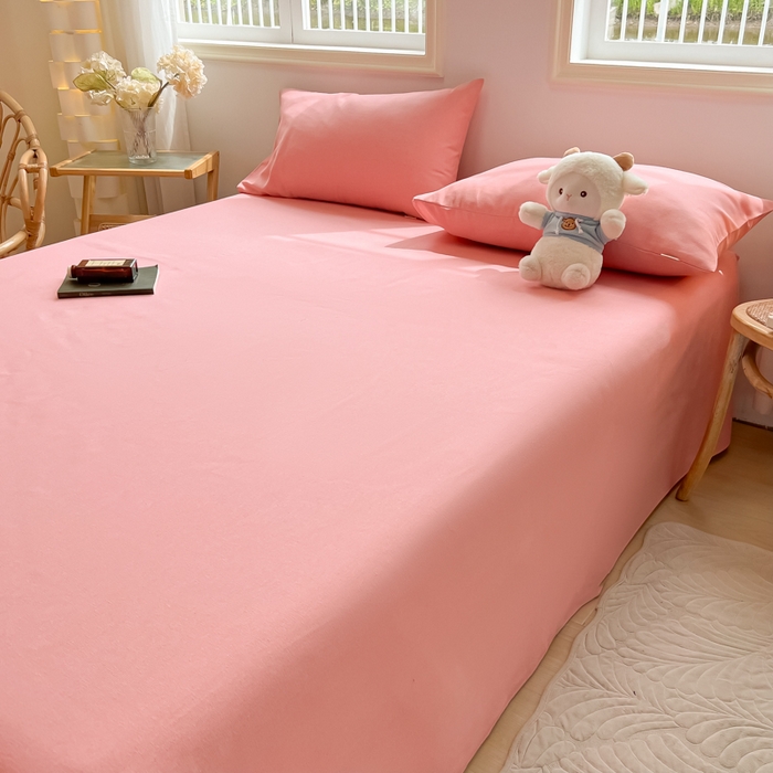 91家纺网 家纺一手货源 找家纺 爱彼家纺 2025新款热门卡通条纹原棉老粗布凉席床单 格调-粉