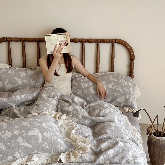 91家纺网 家纺一手货源 找家纺 山舍家居2025新款纯棉棉麻色织提花刺绣花边款四件套-蝶梦晚落 蝶梦晚落-穹灰