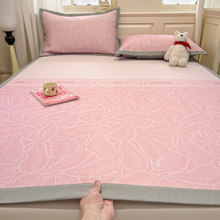 91家纺网 家纺一手货源 找家纺 （总）星座家纺 2025新款复合提花凉感丝凉席三件套平铺款