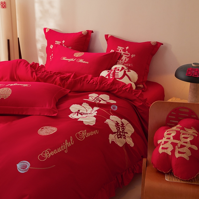 91家纺网 家纺一手货源 找家纺 玉雅家纺 2025新款长绒棉花边款刺绣时尚婚庆四件套 花边款-今喜