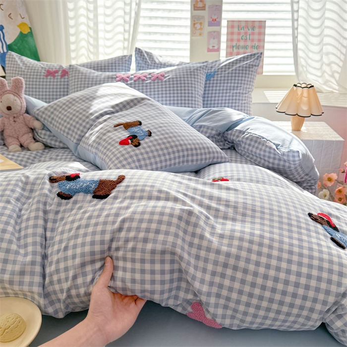 91家纺网 家纺一手货源 找家纺 多品 2025春夏新款水洗棉毛巾绣卡通系列四件套-系列二 帽子狗