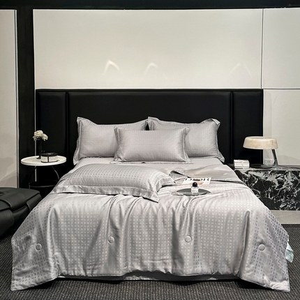 91家纺网 家纺一手货源 找家纺  慕晨 2025新款莱赛尔提花四件套高级简奢款天丝夏被4件套直播热款 亚菲