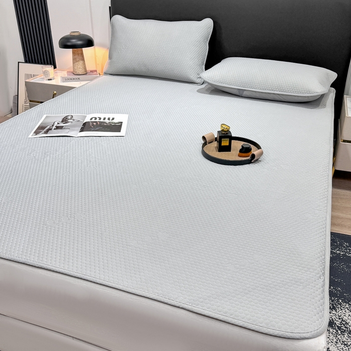 91家纺网 家纺一手货源 找家纺 春寻家纺 2025新款凉豆豆凉席冰丝席 高级灰