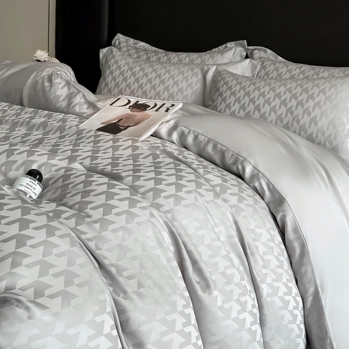 91家纺网 家纺一手货源 找家纺  慕晨 2025新款莱赛尔提花四件套高级简奢款天丝4件套直播热款 贝立雅