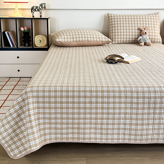 91家纺网 家纺一手货源 找家纺 沐纯家居 2025新款格子款天丝棉床盖三件套 布丁咖