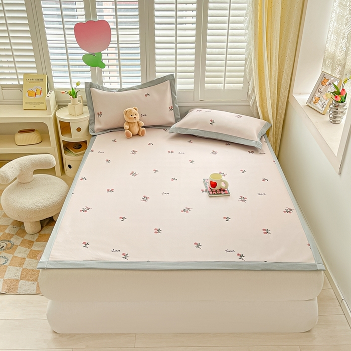 91家纺网 家纺一手货源 找家纺 星座家纺 2025新款复合提花凉感丝凉席三件套平铺款 尤克里里粉