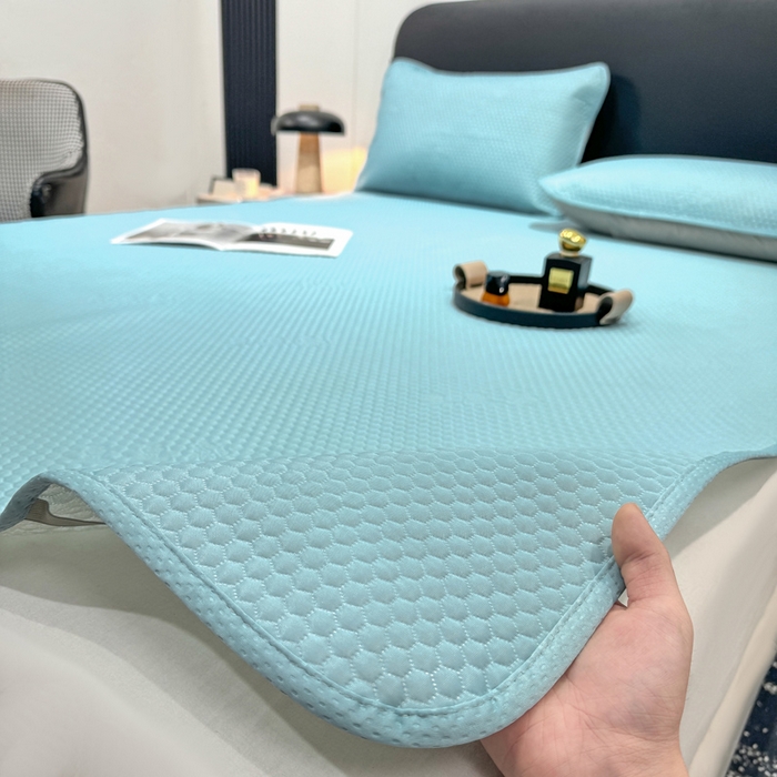 91家纺网 家纺一手货源 找家纺 春寻家纺 2025新款凉豆豆凉席冰丝席 天空蓝