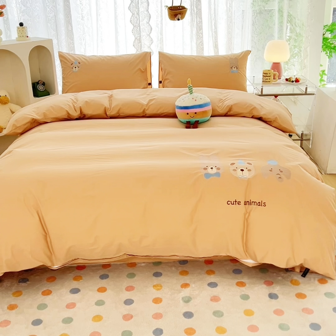 91家纺网 家纺一手货源 找家纺 曼町家居 2025春夏新款40支全棉纯棉水洗棉刺绣四件套 元气星喵-慕斯粉