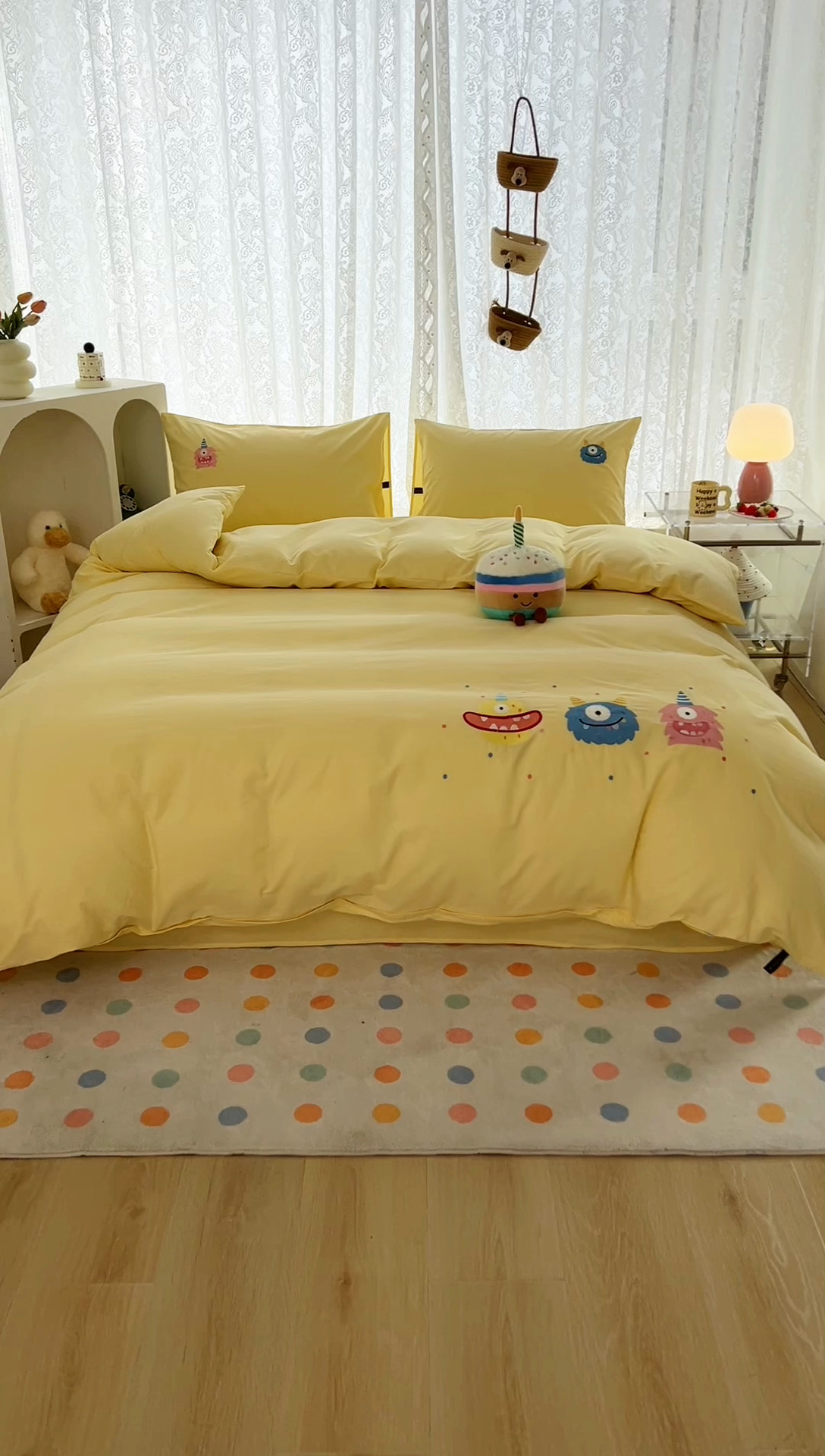 91家纺网 家纺一手货源 找家纺 曼町家居 2025春夏新款40支全棉纯棉水洗棉刺绣四件套 哆啦趣梦--奶油黄