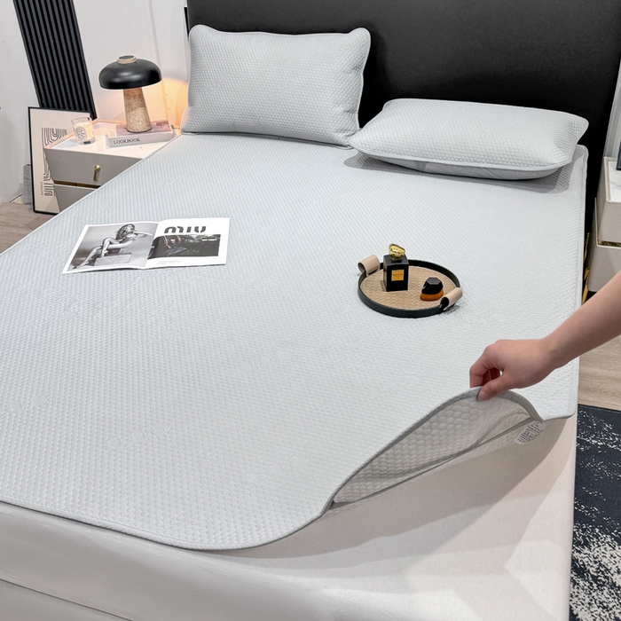 91家纺网 家纺一手货源 找家纺 春寻家纺 2025新款凉豆豆凉席冰丝席 高级灰