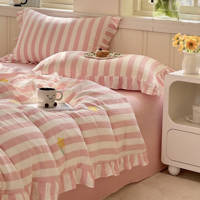 91家纺网 家纺一手货源 找家纺 2025新品全棉色织皱皱纱刺绣款四件套 流星雨