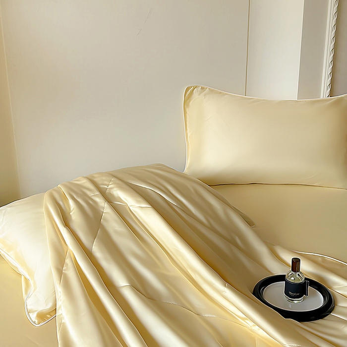 91家纺网 家纺一手货源 找家纺 百寐 2025新款60S兰精天丝夏被系列 奶昔黄