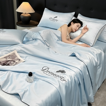 91家纺网 家纺一手货源 找家纺 （总）伊梵居 2025新款水洗真丝刺绣夏被四件套