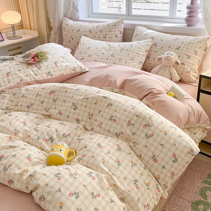 91家纺网 家纺一手货源 找家纺 吉象家纺13070全棉四件套纯棉四件套直播小清新男孩女草莓格