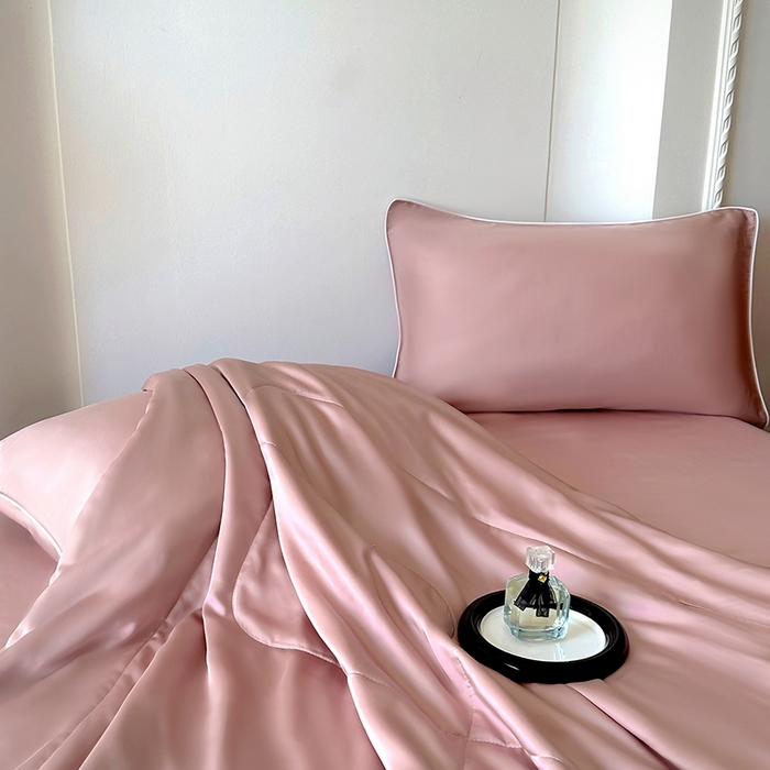 91家纺网 家纺一手货源 找家纺 百寐 2025新款60S兰精天丝夏被系列 樱花粉