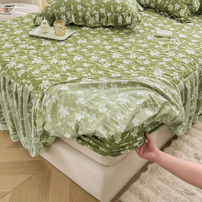 91家纺网 家纺一手货源 找家纺 宜凡家纺 2025新款糯糯棉全夹棉床笠式床裙四件套 后庭花