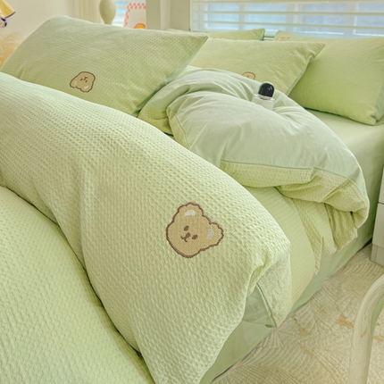91家纺网 家纺一手货源 找家纺 （总）静家居 2025新款全棉纯棉华夫格北欧小熊刺绣四件套系列-风格一