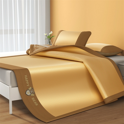 91家纺网 家纺一手货源 找家纺 （总）春晓 2025新款瞬时凉感冰藤席幸运熊系列