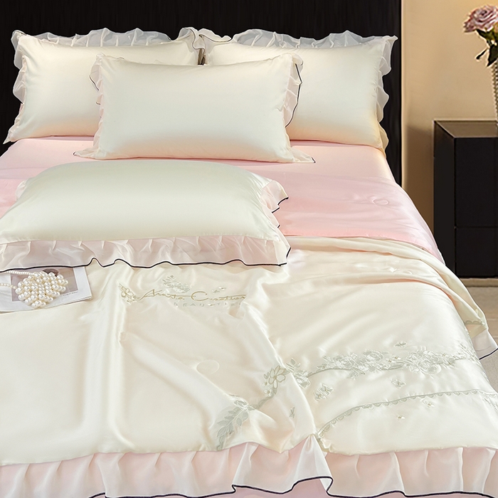 91家纺网 家纺一手货源 找家纺 梦舒羽 2025新款刺绣水洗真丝花边夏被四件套宿舍夏凉被床单枕套三件套-花韵花边款 花韵-粉（花边款）